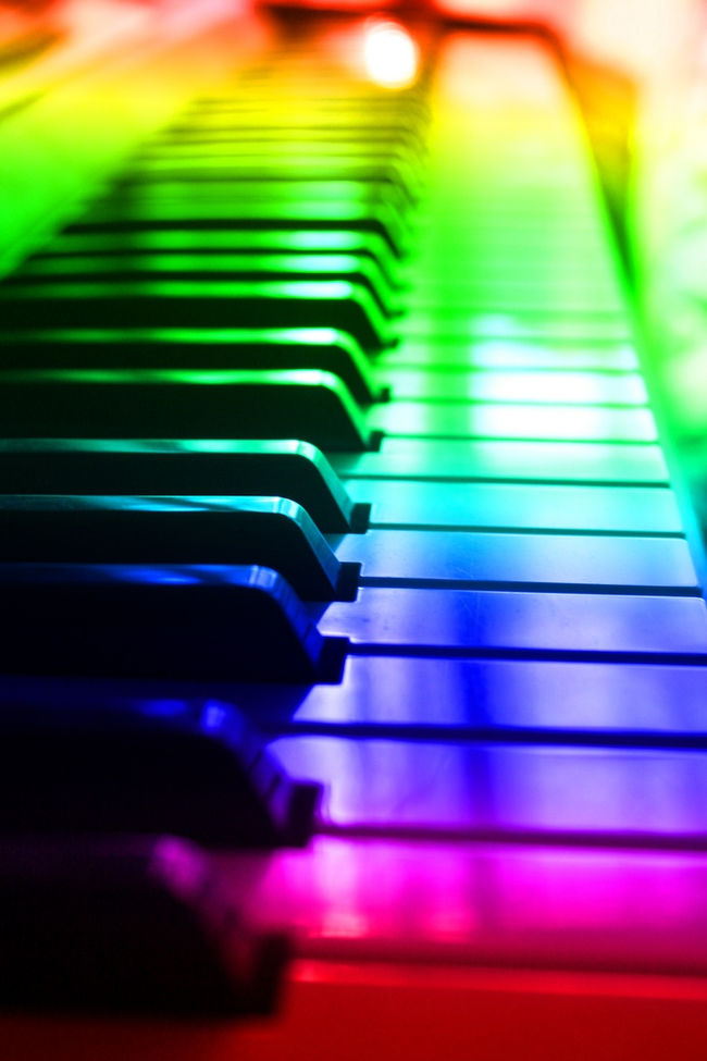coloredkeys piano.jpg