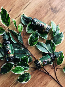 Mera Green Oil on Leaves