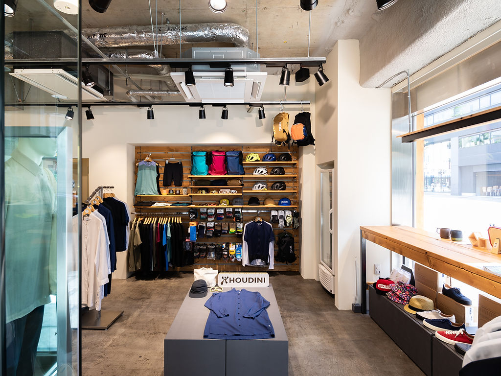 北海道のアパレル店の内装デザイン事例（株式会社 35design）