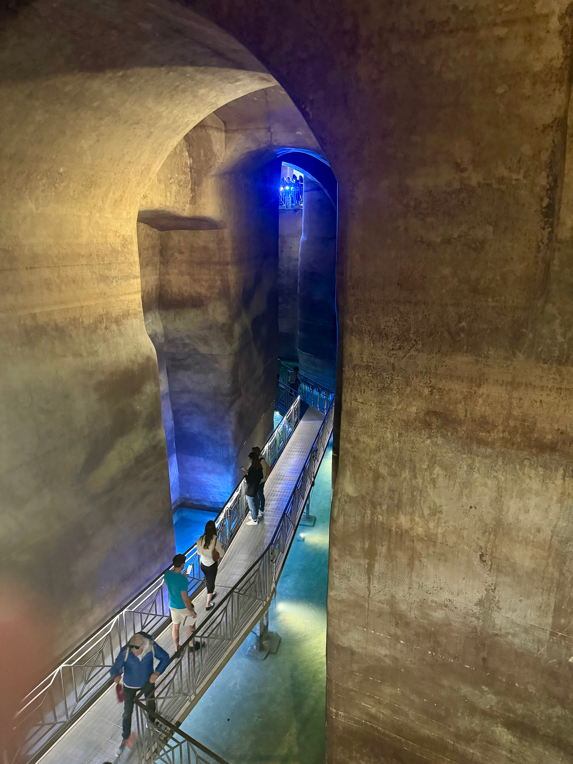 Walkway at the bottom of the Palombaro Lungo
