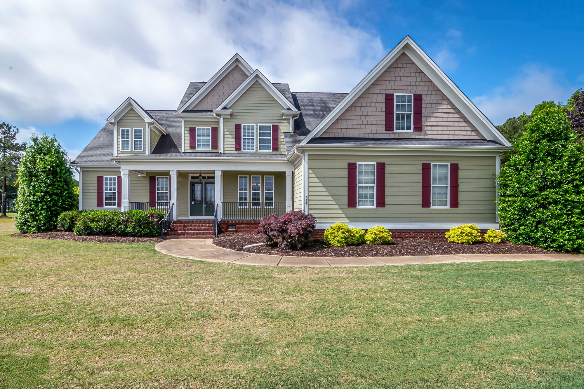 Your next move in Rocklin deserves a clear plan. Work with Daniel Smallie to focus your home search, prepare your property for sale, or bring both transactions together around your goals.