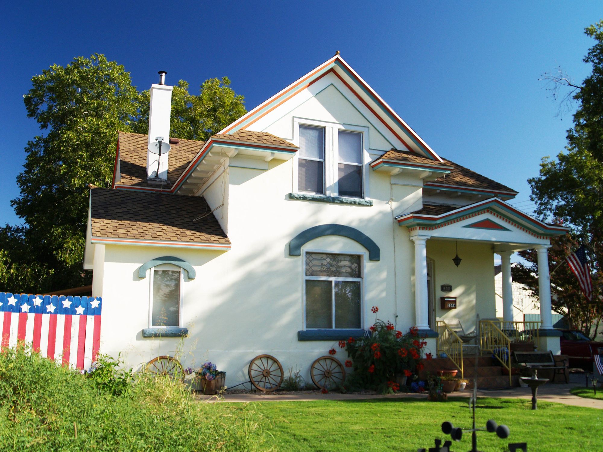 Your next move in Yolo County deserves a clear plan. Work with Daniel Smallie to focus your home search, prepare your property for sale, or bring both transactions together around your goals.