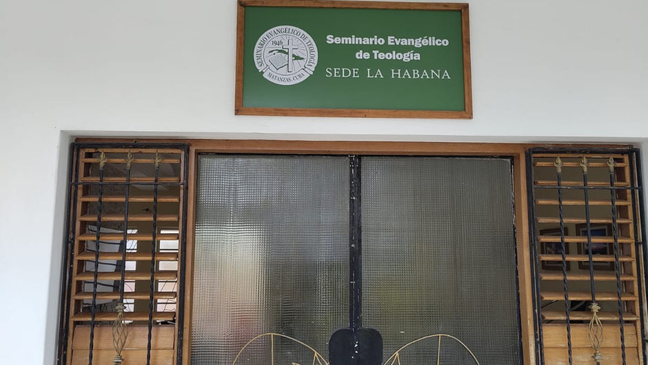 Besuch im Seminar "Evangélico Theologíca"