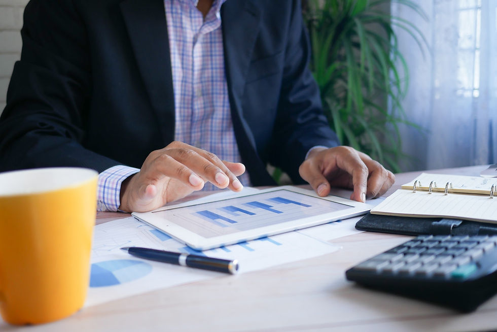 businessman trying to measure effectiveness of SEO