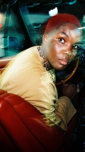 Arlo Parks lança novo álbum, “Ambiguous Desire”