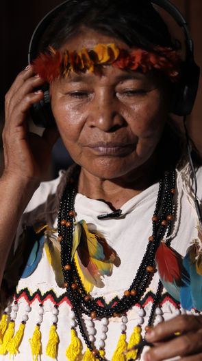 Rezadores Guarani e Kaiowá e artistas internacionais lançam álbum nas plataformas digitais
