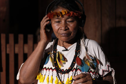 Rezadores Guarani e Kaiowá e artistas internacionais lançam álbum nas plataformas digitais