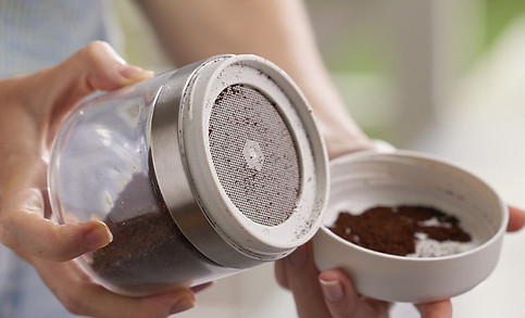 Shelbru Sifter in use lifestyle image 1