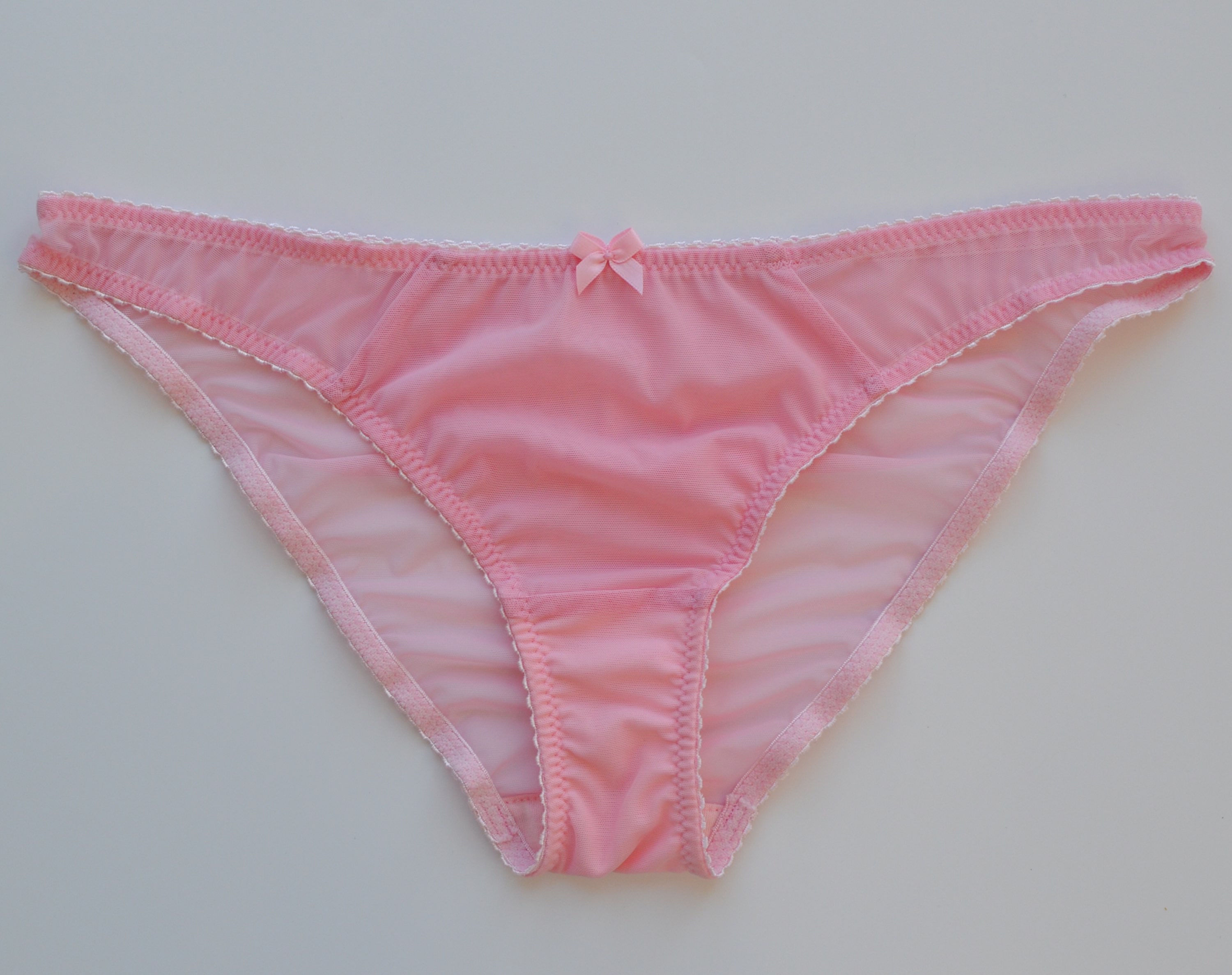 Basic pink brief