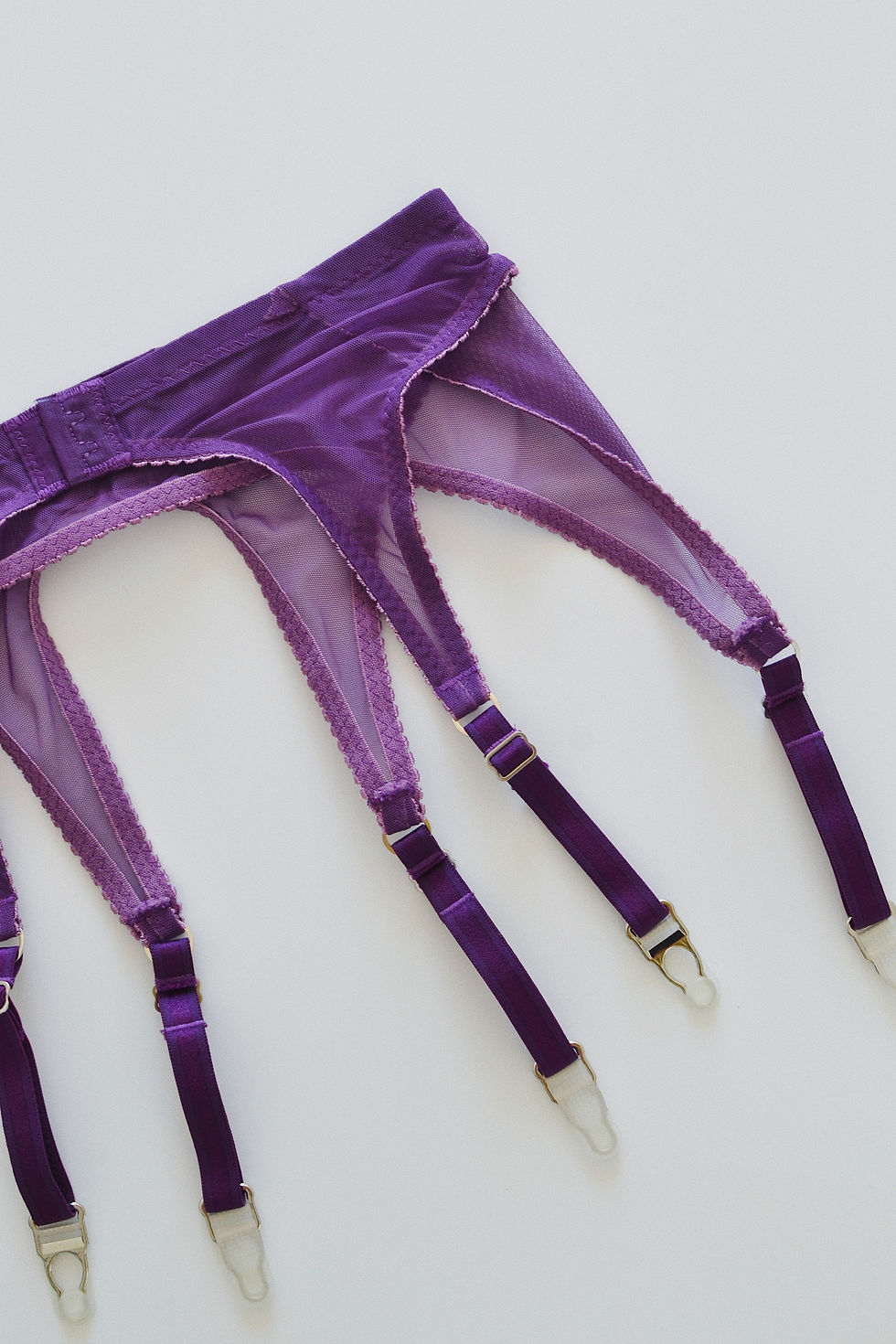 Thumbnail: Basic grape suspender