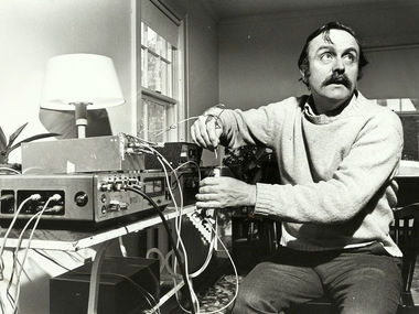 Alvin Lucier : I am sitting in a room