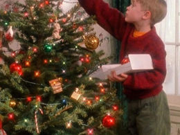 Unraveling The Nostalgia Of Home Alone (1990)