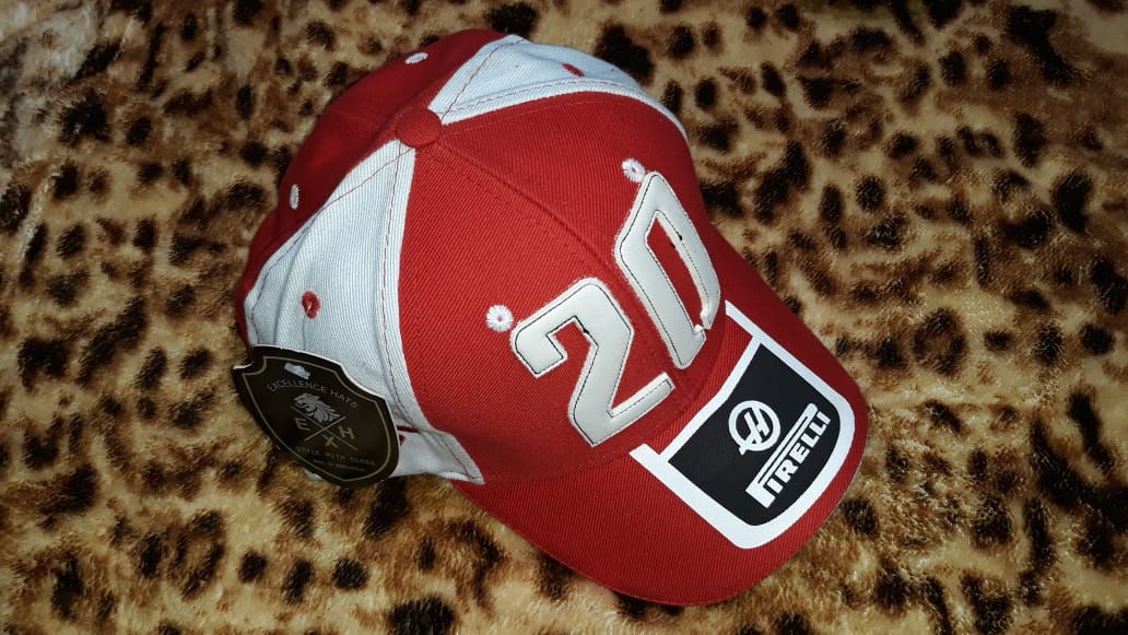 Boné Importado Cod. 034