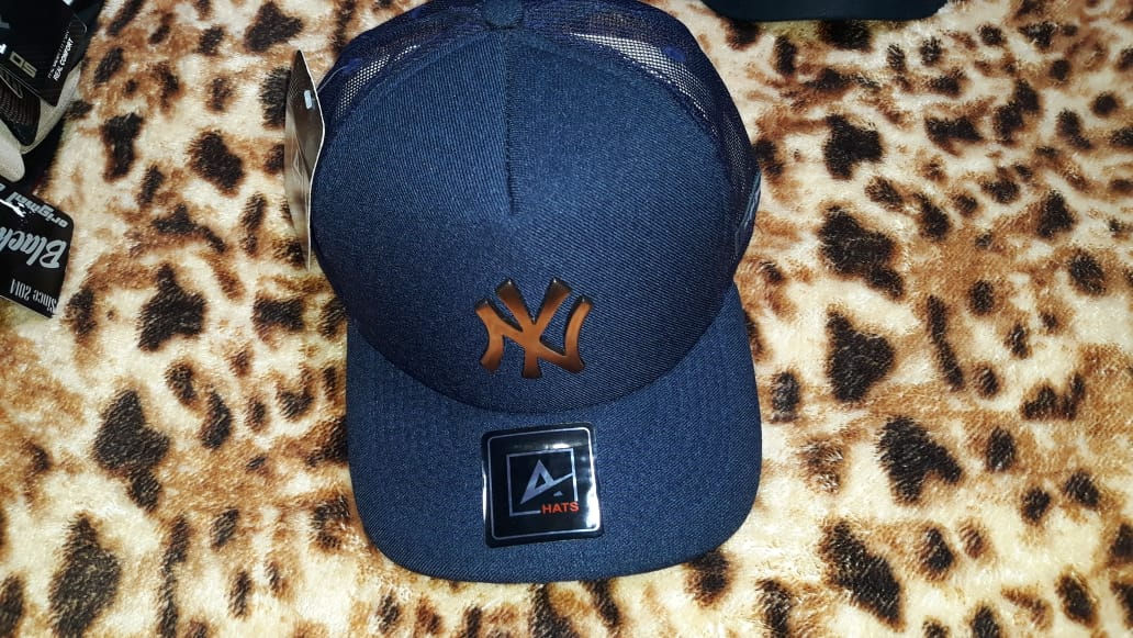 Boné Importado Cod. 017