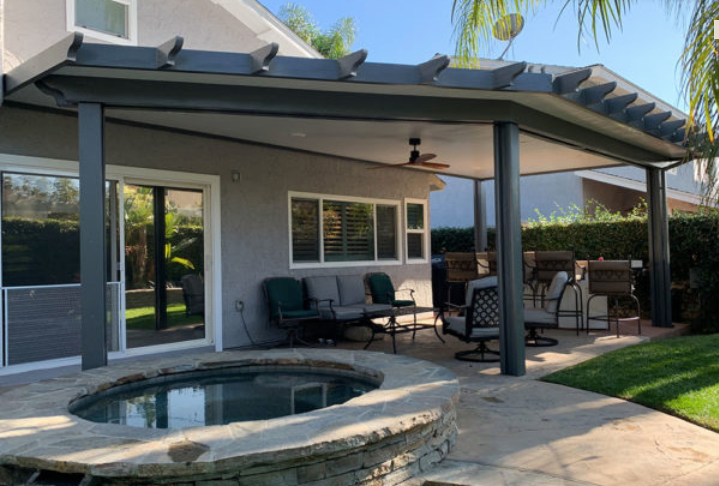 Miniatura: Classic Aluminum Pergola-  Insulated Panel Roof