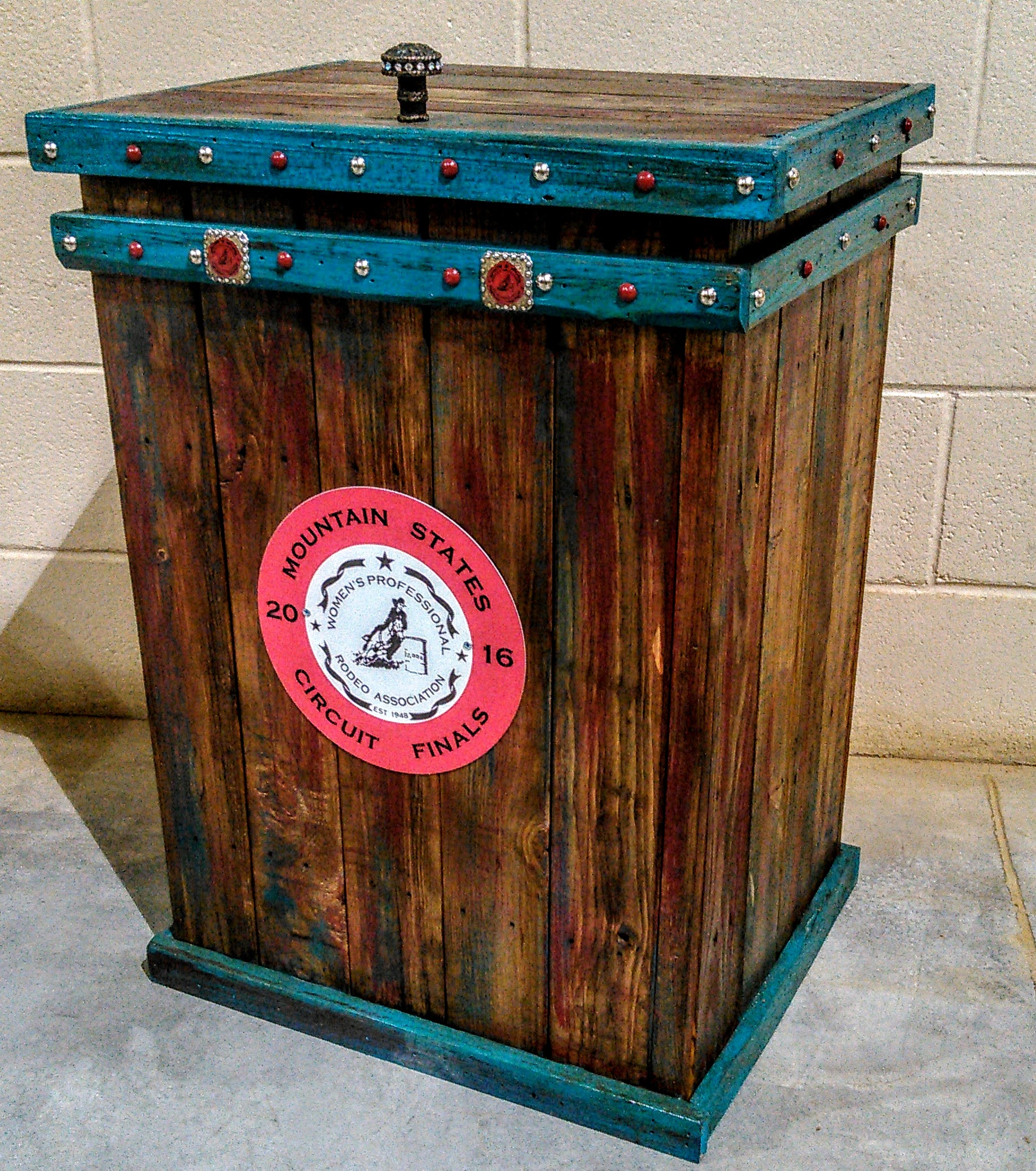 DB Rustic Can