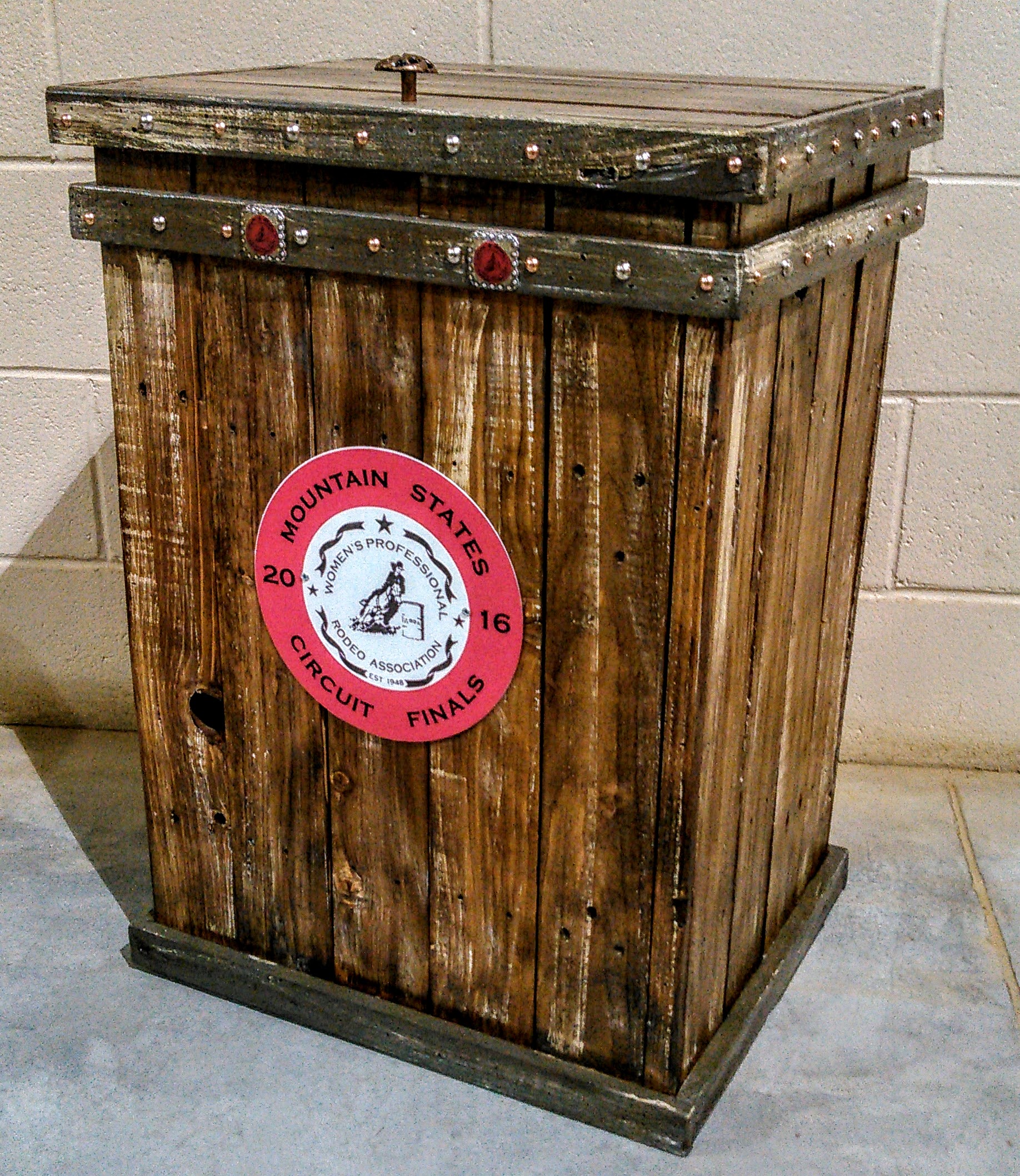 ML Light stain with brown