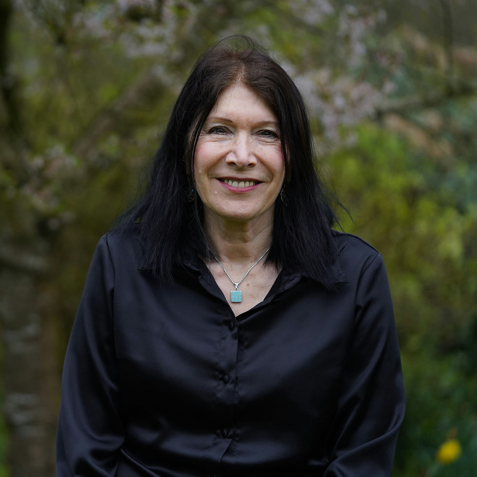 Beverley Hunt photo.jpg