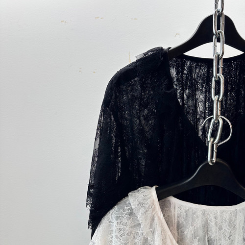 maison special【メゾンスペシャル】Lace cape blouse | ABSURD