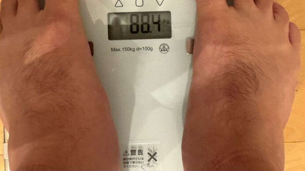 ダイエット施術前の体重計測結果。男性ダイエット事例で、開始時の体重は88.4kgを記録。