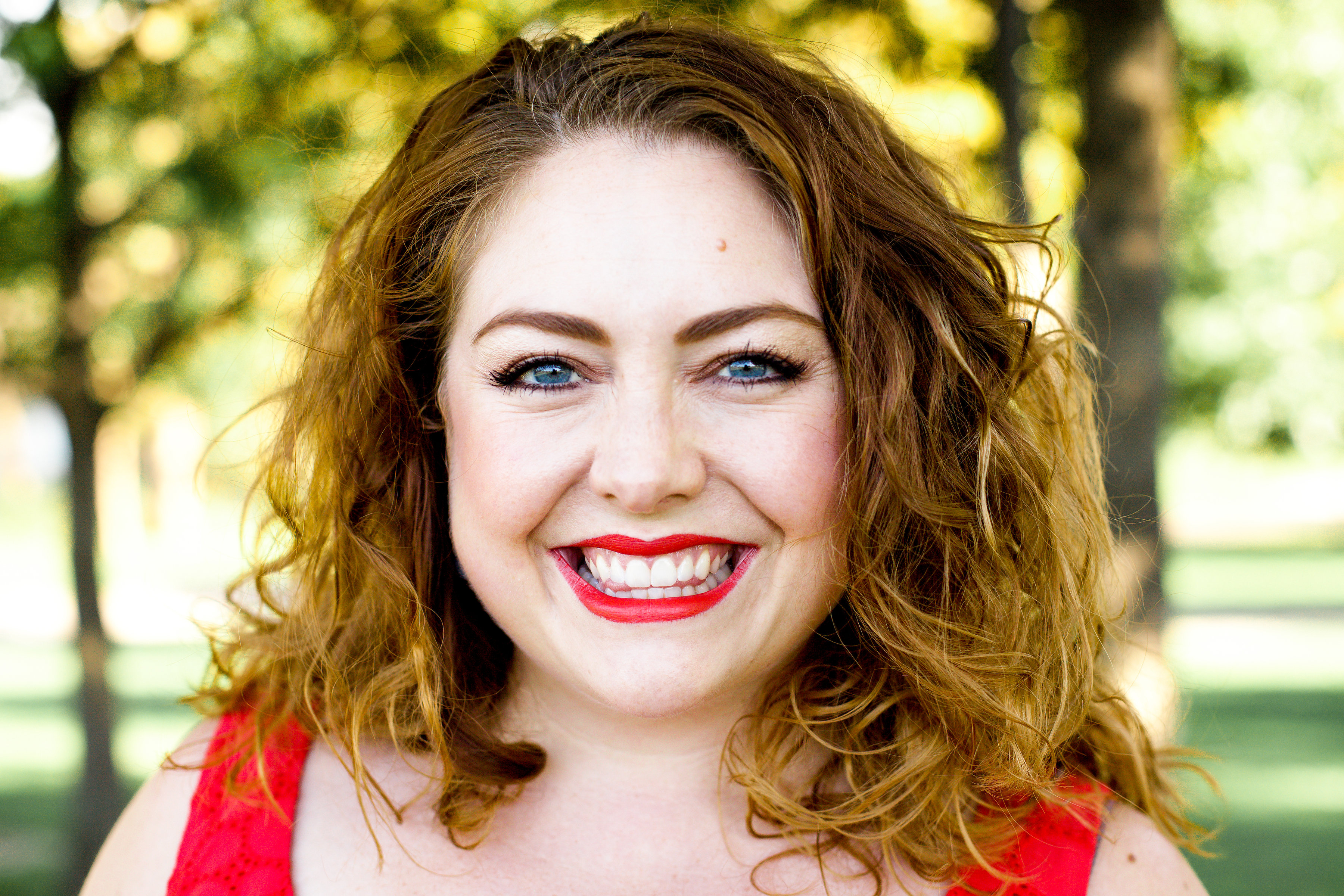 ERIN ARMSTRONG, Mezzo-Soprano