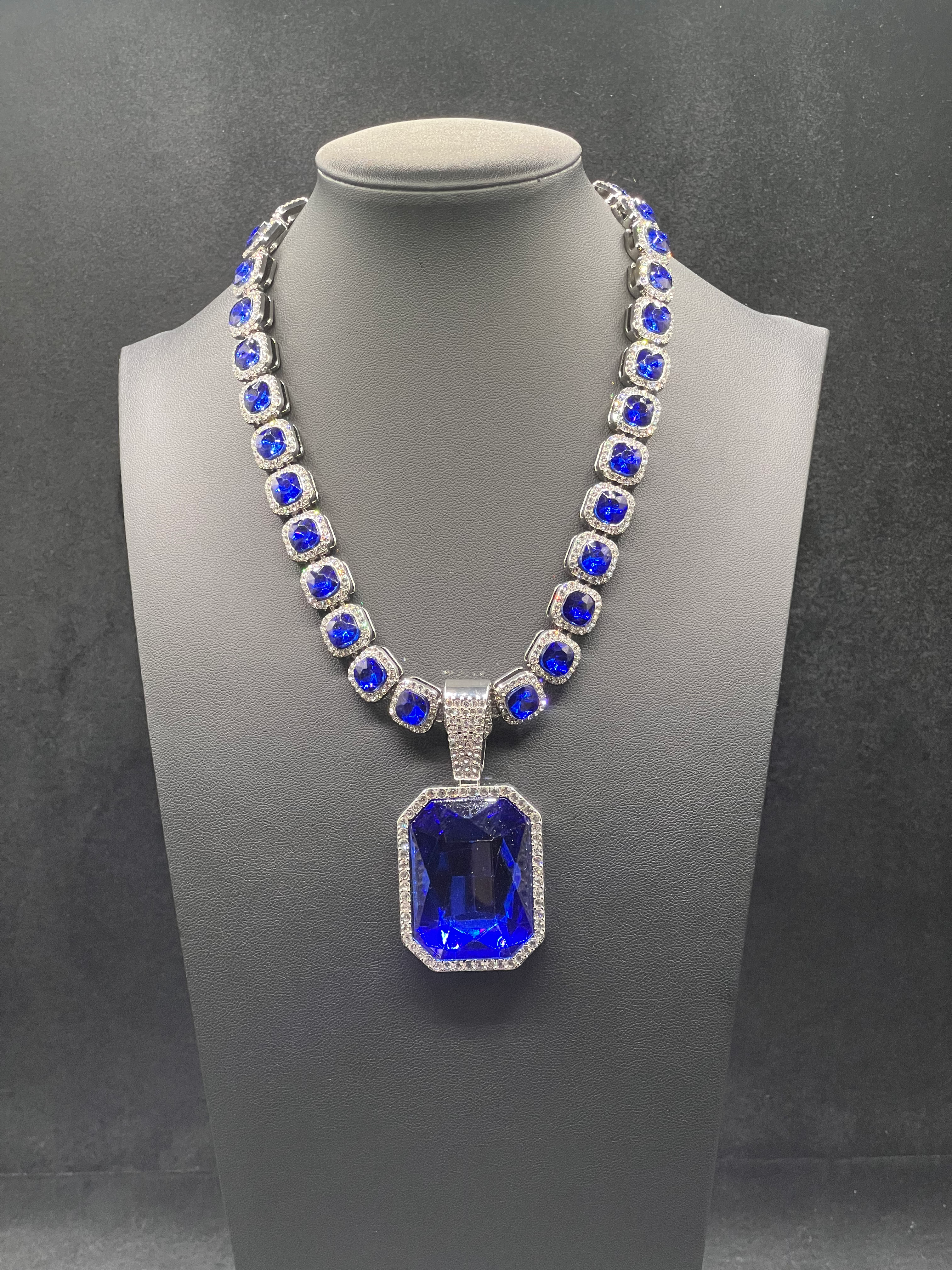 Silver Royal Sapphire Pendant Gem Link Chain