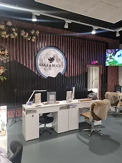 Viet Nails & Beauty | Nails in Broen Esbjerg | Nail Salon | Eyelash Extensions | Permanent Makeup Bryn, neglesalon, Esbjerg
