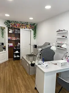 Salon de uñas Yessi nails studio - León, salón de uñas, León, España