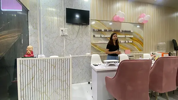 THE NAIL BAR, nail salon, Westminster, United Kingdom