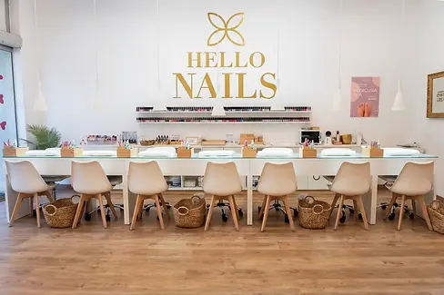 Hello Nails Montigalà, salón de uñas, Badalona, España