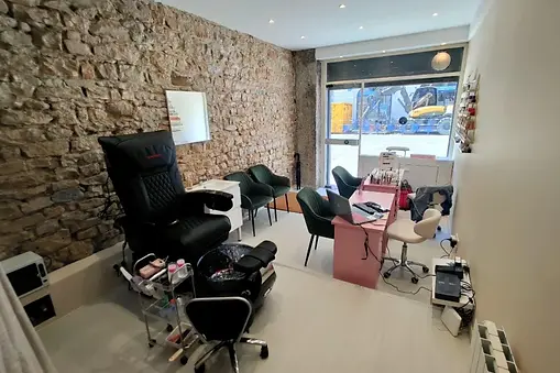 ONGLES ZI - YI, salon d'onglerie, Lyon, France