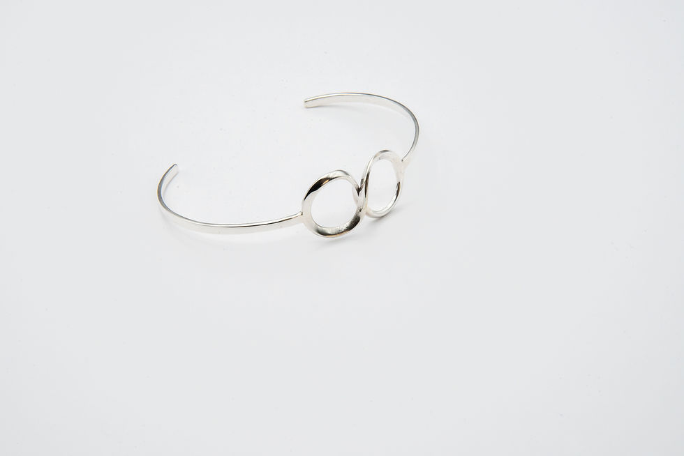 Brazalete de infinito plata esterlina