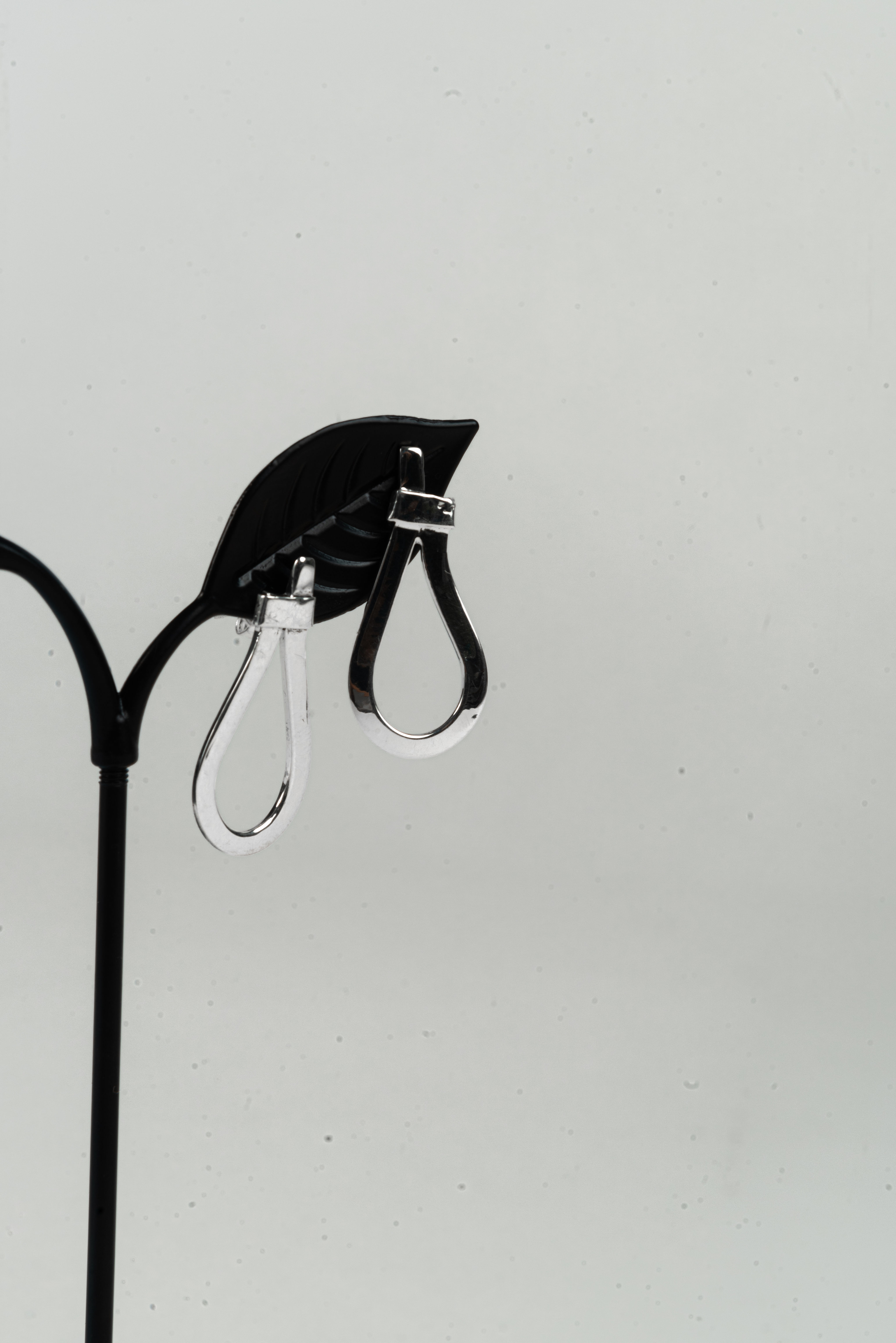 Aretes de plata esterlina diseño gota
