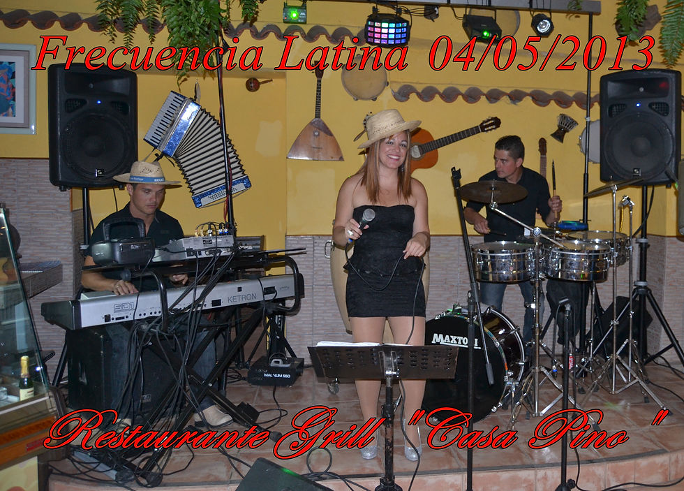 cartel frecuencia latina.JPG