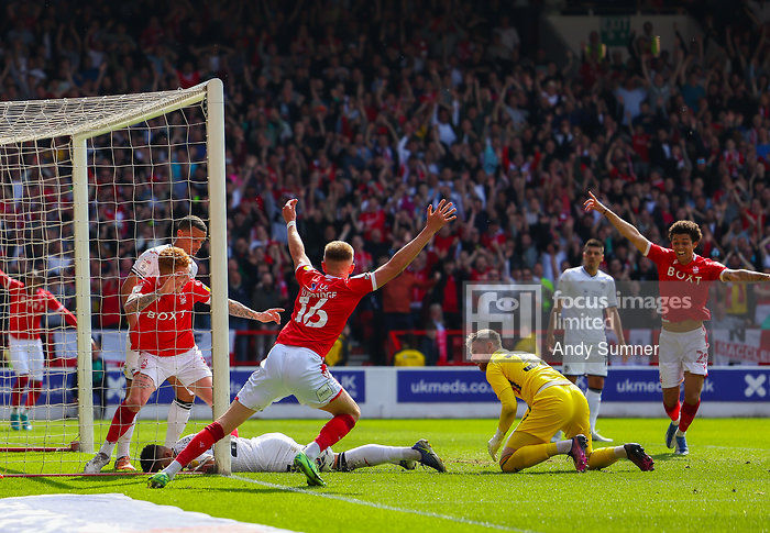 FIL NOTTM FOREST SWANSEA 26.JPG