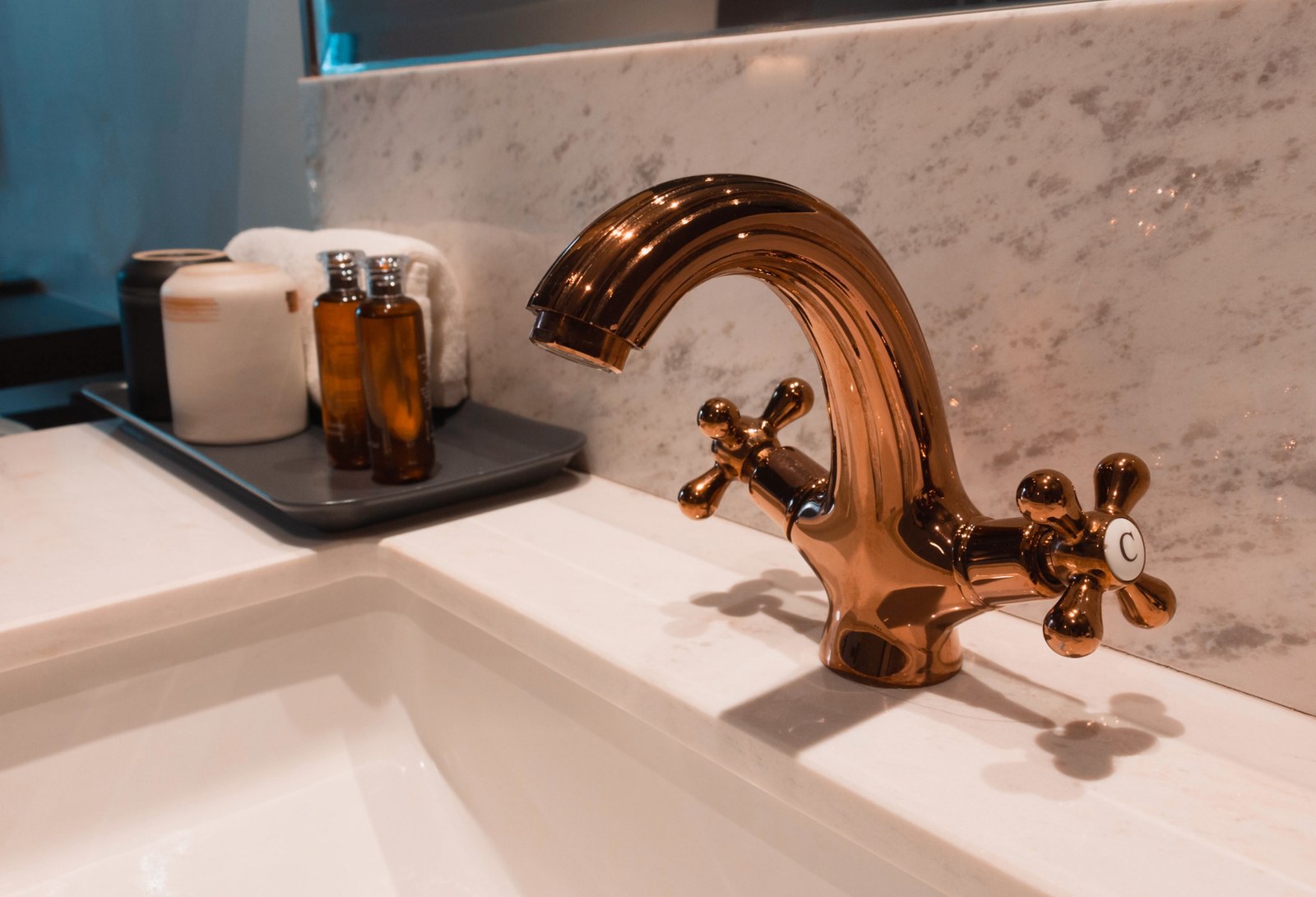 Taps & shower fittings