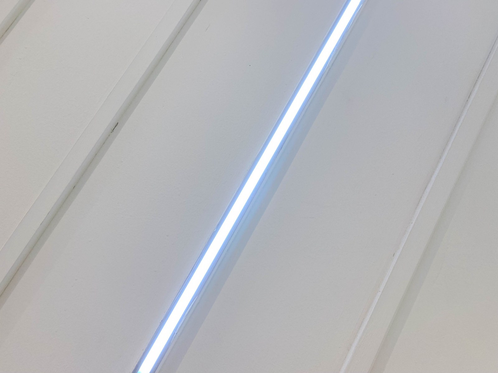 An integrated line of light