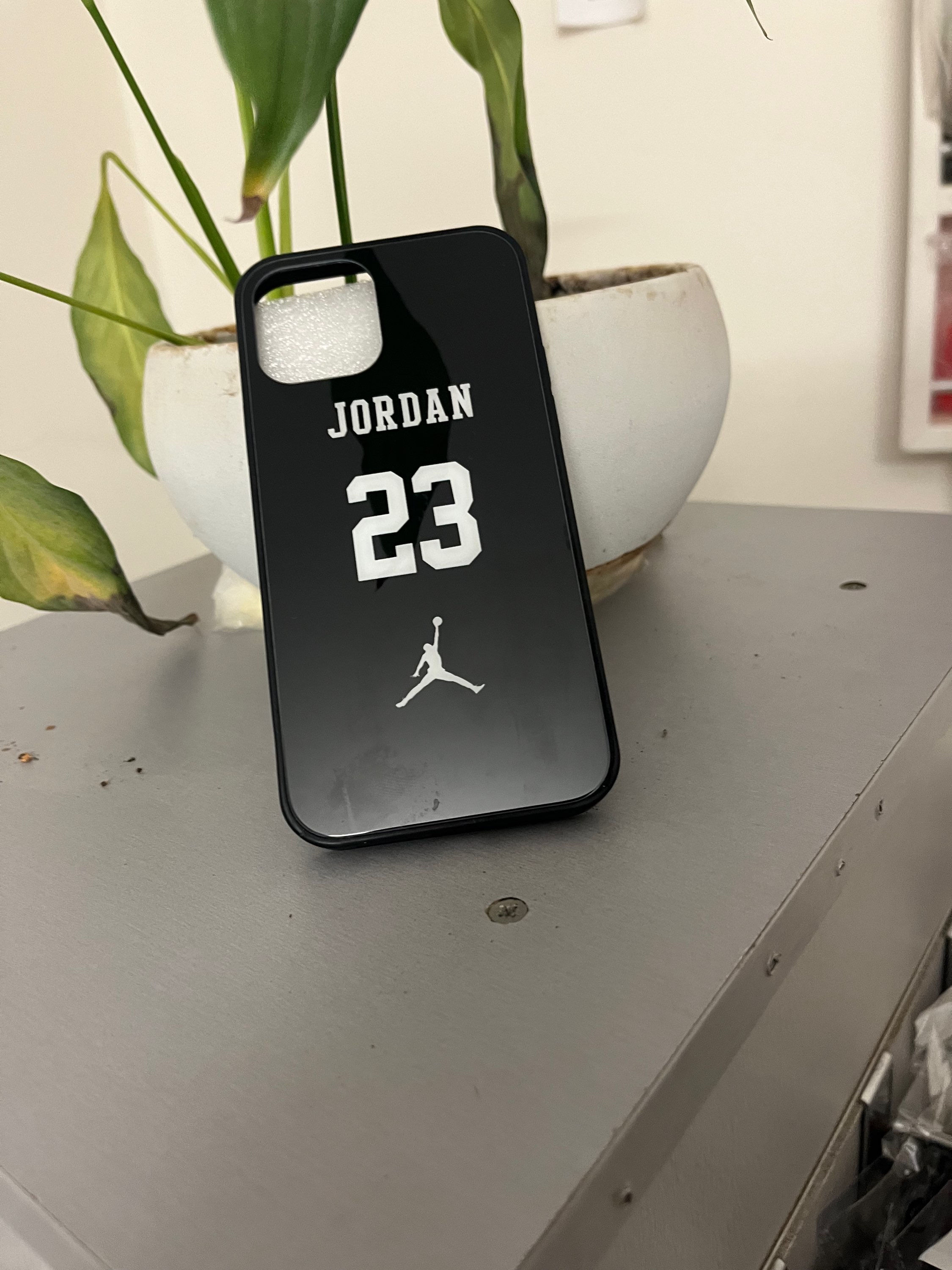 מגן גורדן שחור 23