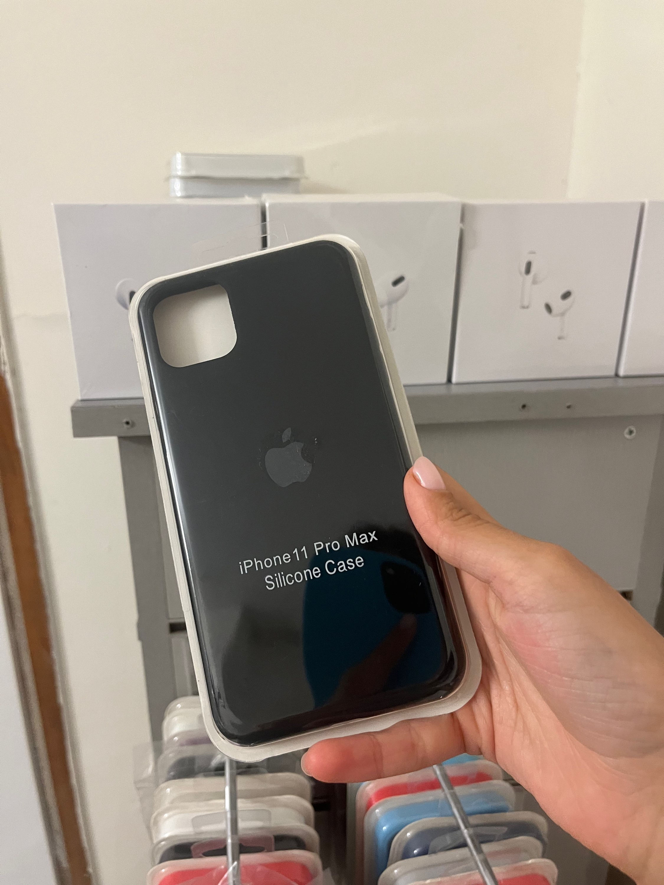 אפל קייס שחור