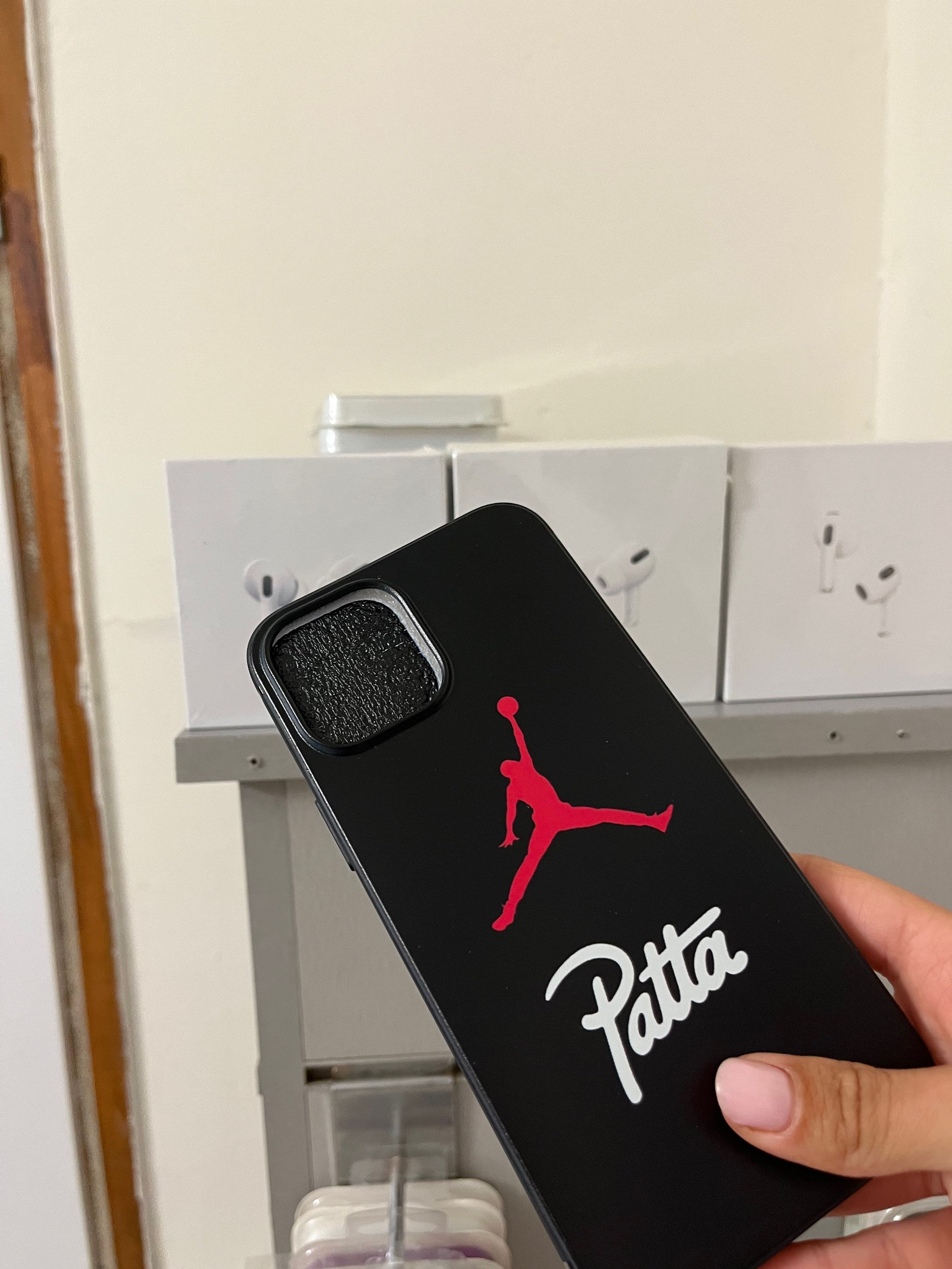 גורדן שחור אדום 