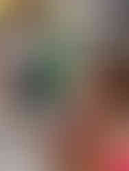 criança jogando óculos vr