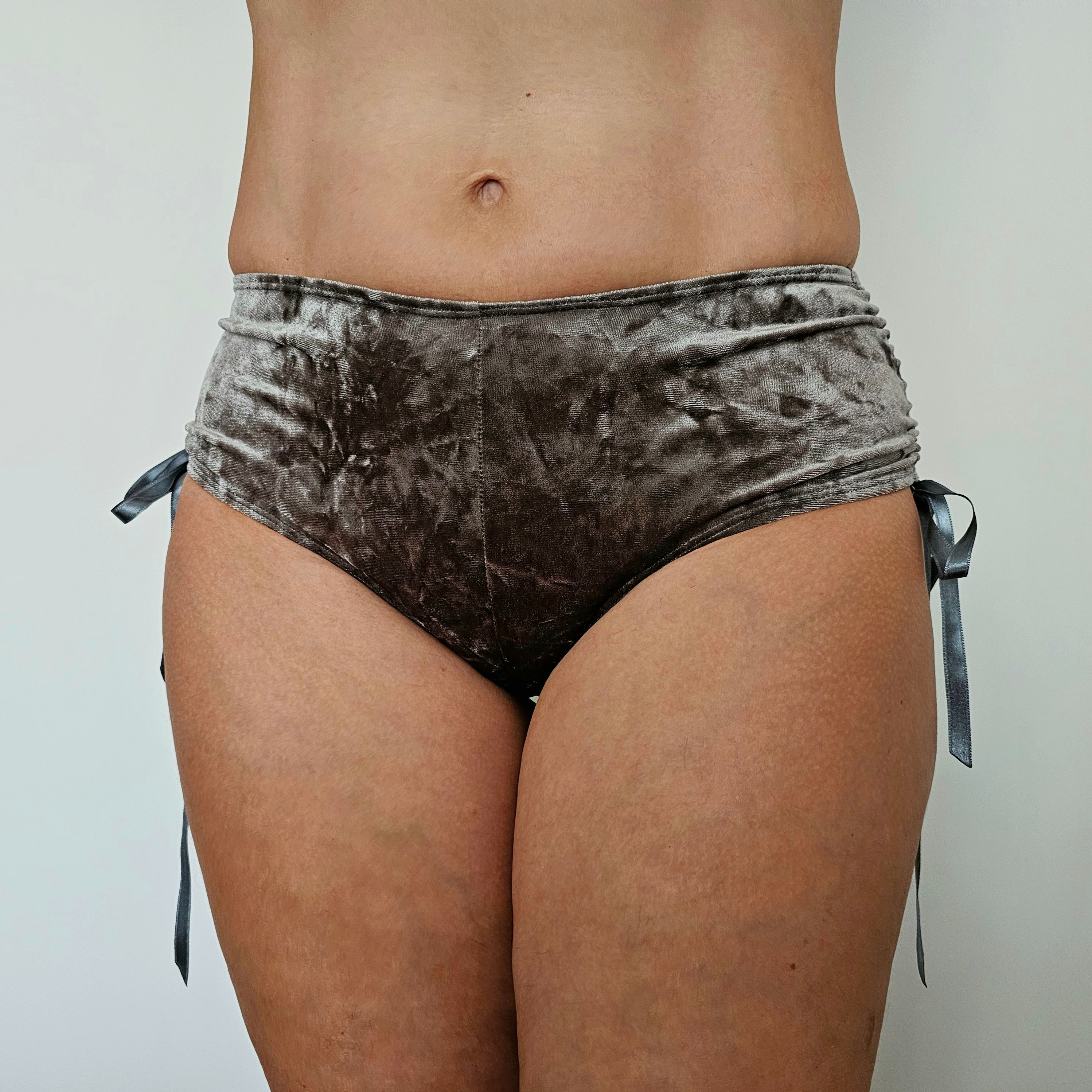 Baršunaste pole dance hlačice SHESNA - Sive