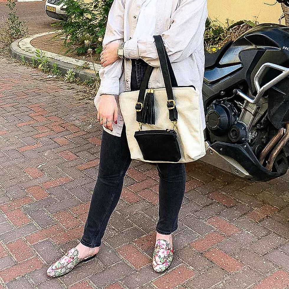 תמונה ממוזערת: Black and White Tote