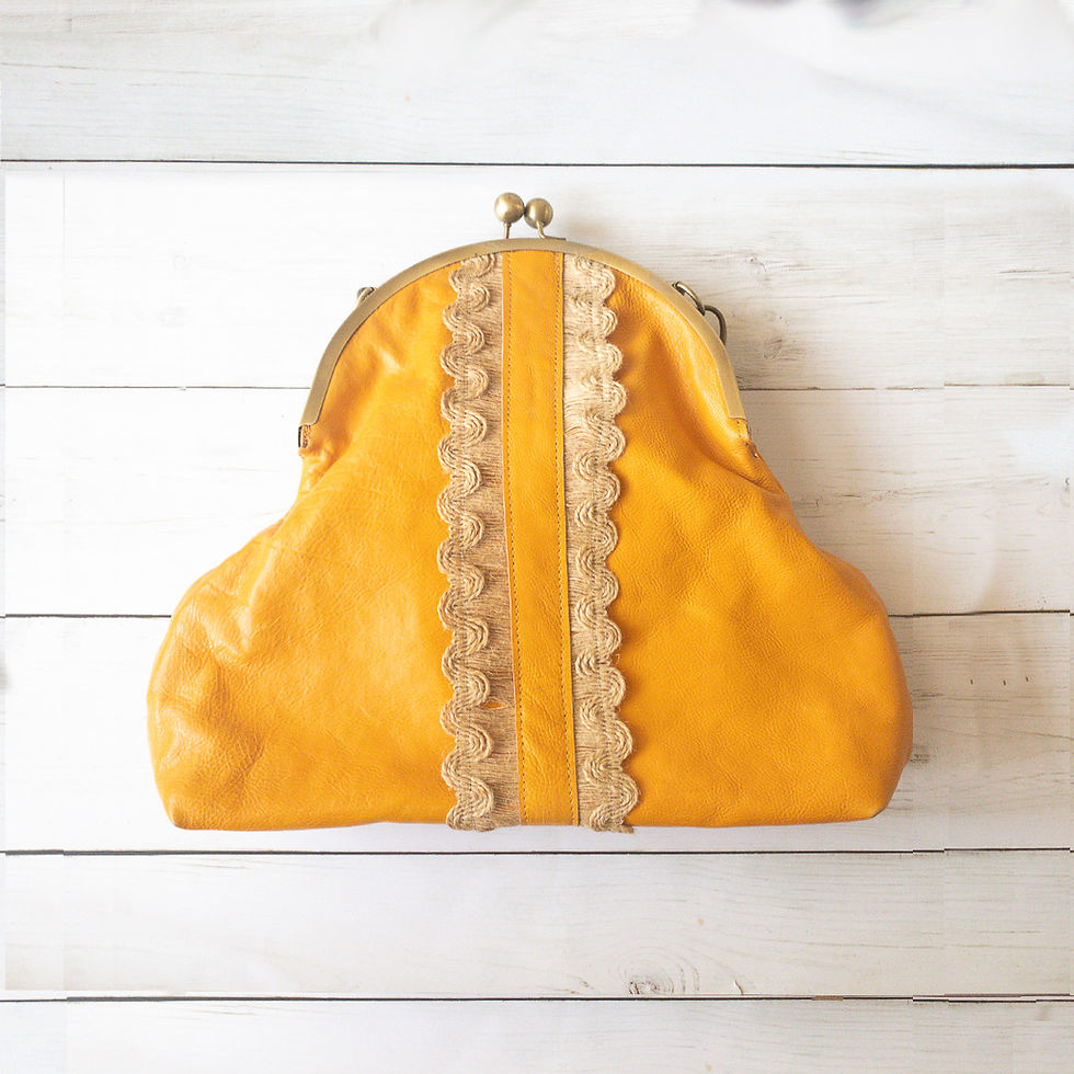תמונה ממוזערת: Yellow Frame Embellished Clutch