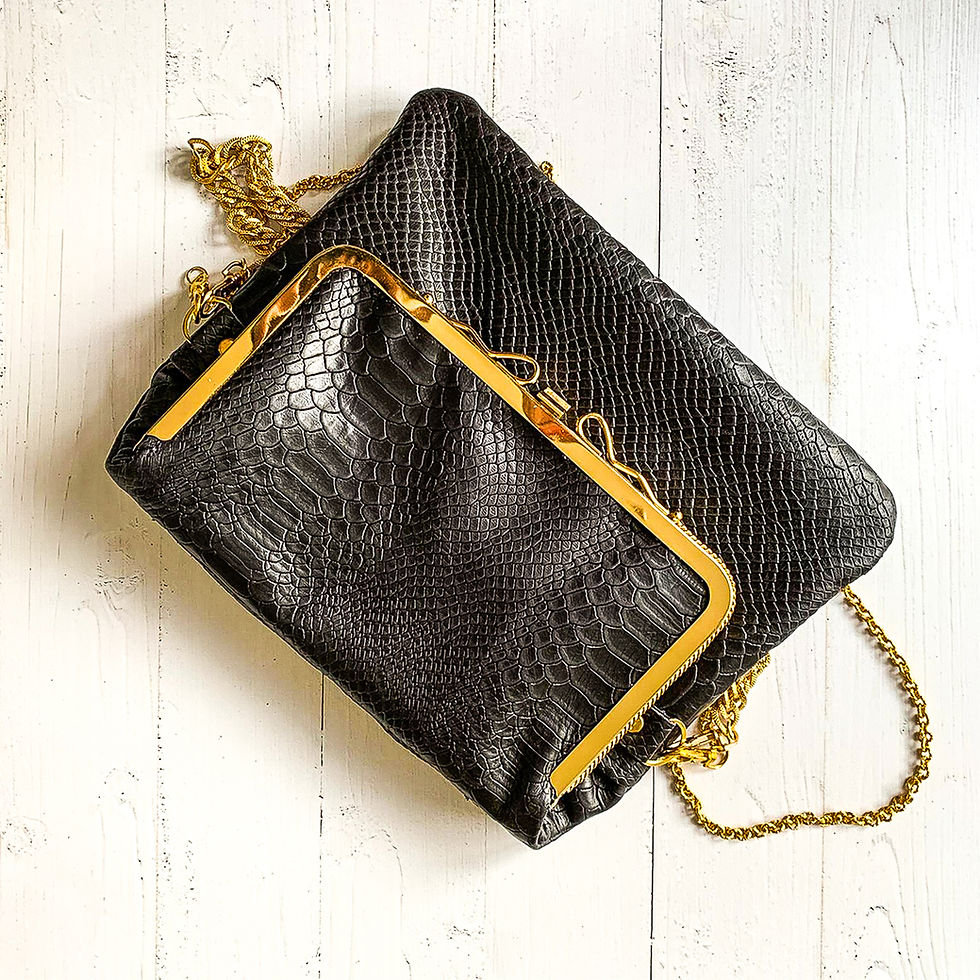 תמונה ממוזערת: Black Fold-Over Bag
