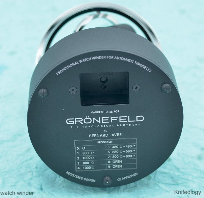 Thumbnail: Benard Favre Planet watch winder