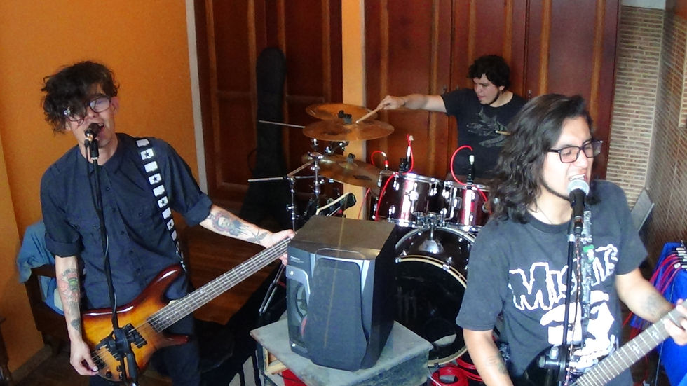 Click para escucharlos