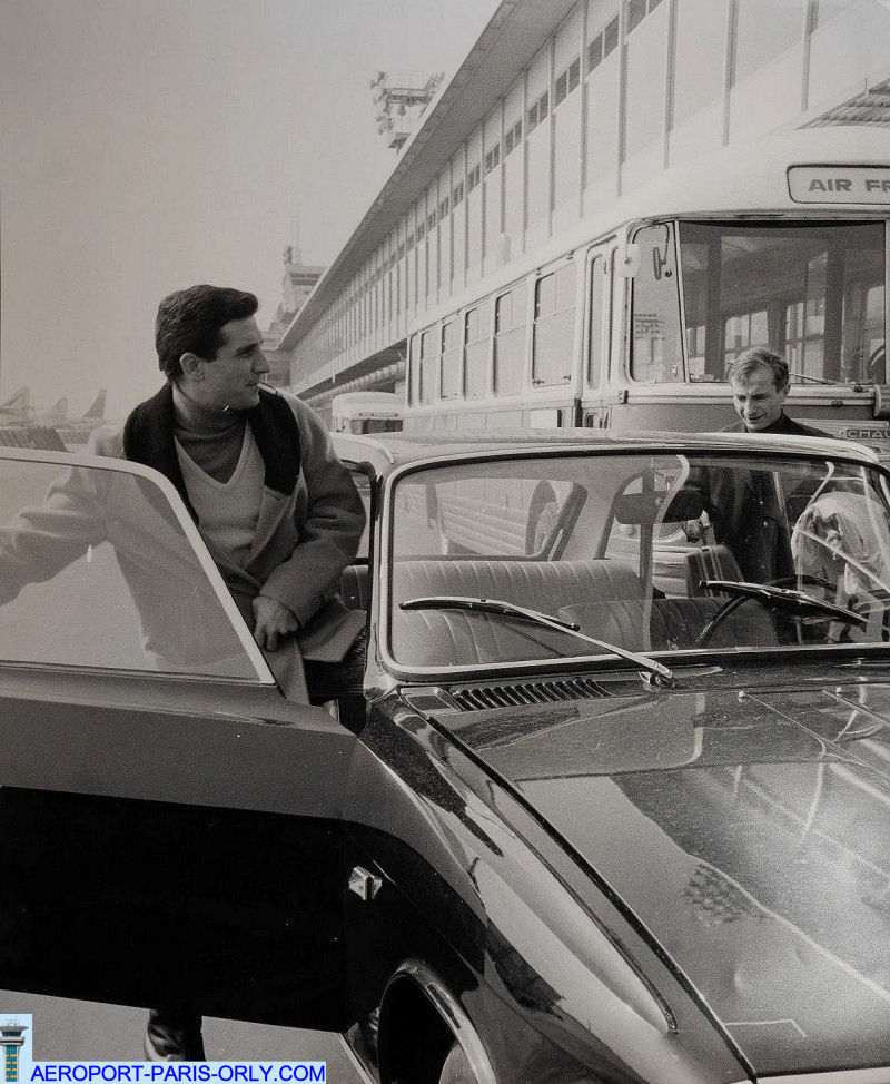 Gilbert Becaud (1) mini