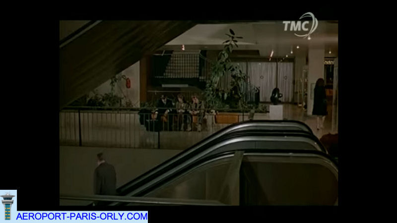 attentionunefemmepeutencacheruneautre_9mini