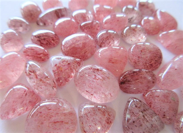 サムネイル： ストロベリークオーツ　カボーション　ルース　約２０ct　#815